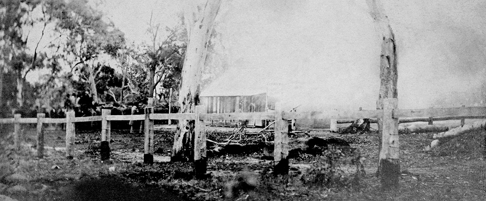 The burning shell of the Glenrowan Inn just before it collapsed. The bodies of Dan Kelly and Steve Hart were incinerated in one of the back rooms. Image: La Trobe Collection, State Library of Victoria.